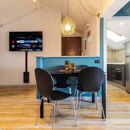 All'ultimo Piano Con Terrazzo Apartment Turin